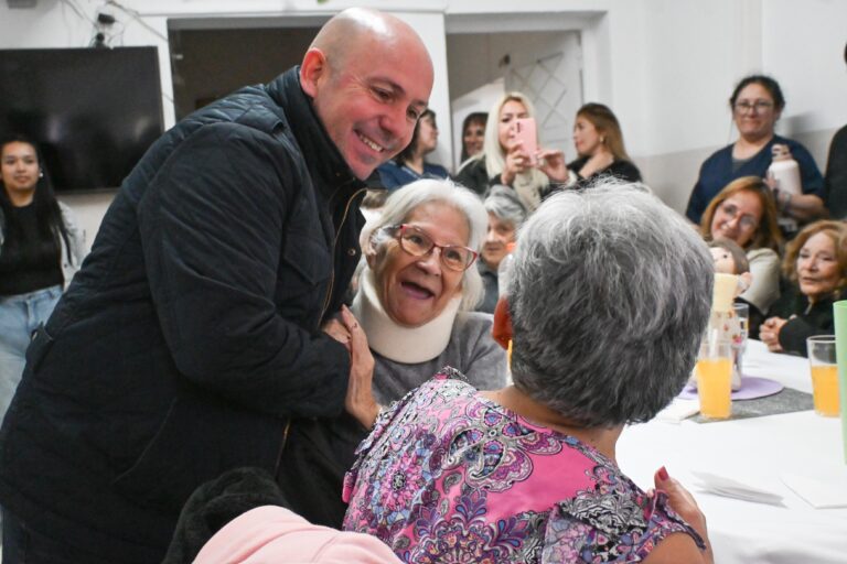Sastre celebró los 43 años del Hogar de Personas Mayores “Hebras de Plata”