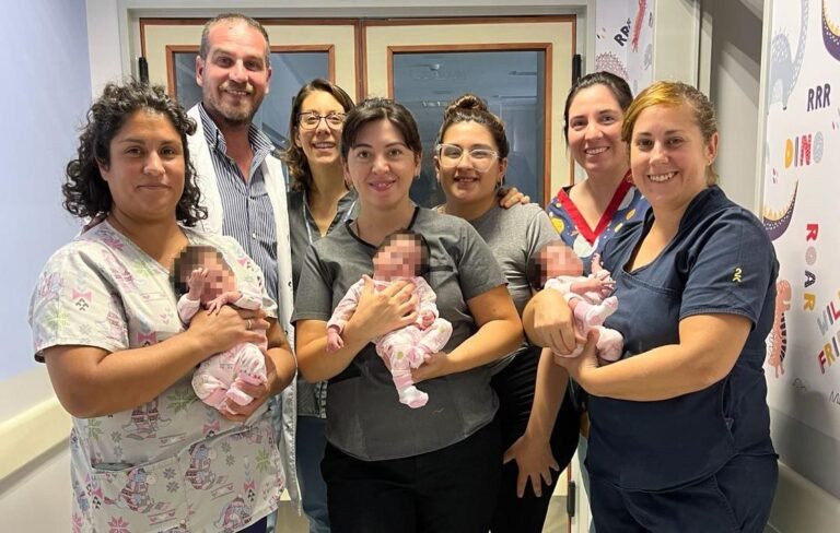 Las trigemelas nacidas en el Hospital “María Humphreys” recibieron el alta médica luego de 39 días de cuidados especializados