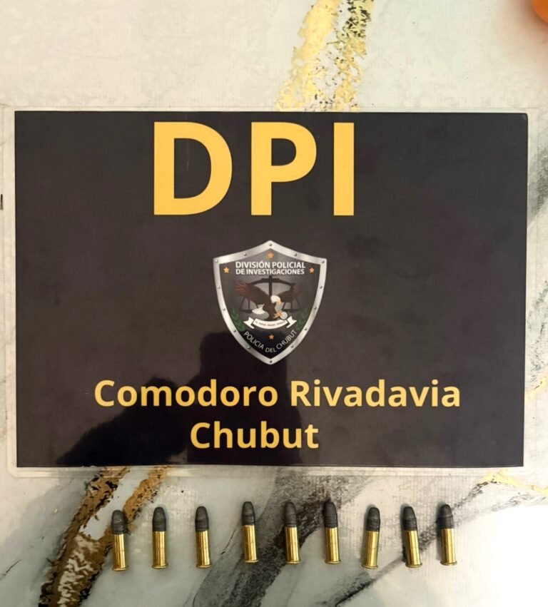 Secuestran armas de fuego y detienen a dos personas vinculadas con violentos hechos en Comodoro