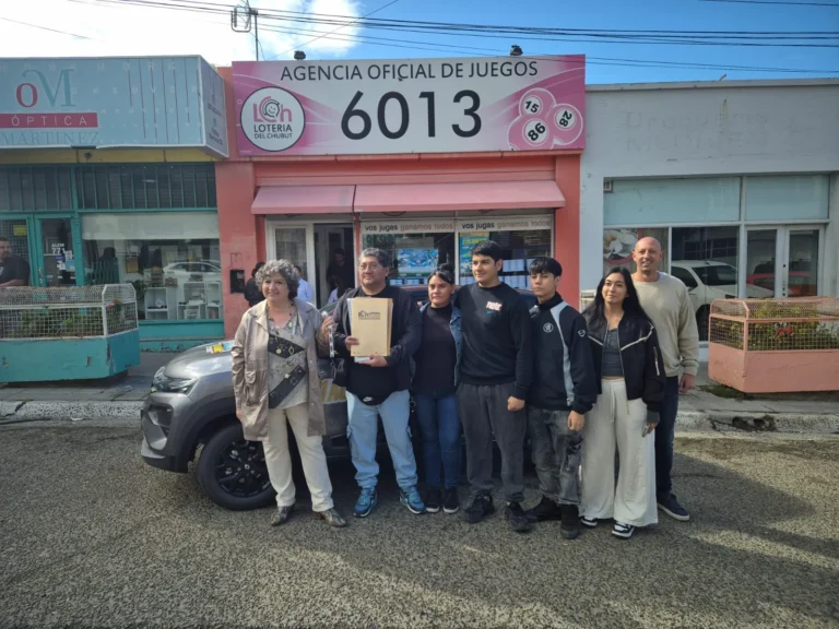 La suerte le sonrió a un jubilado de Comodoro que ganó un auto 0 kilómetro en el Telebingo Chubutense