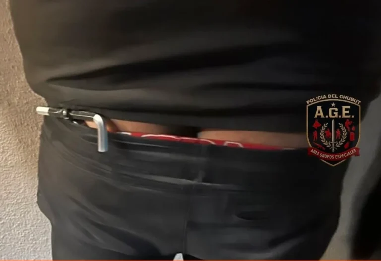 Palpado y sorpresa: así encontraron la ganzúa que llevaba escondida para robar