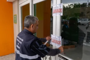 Clausuran un reconocido supermercado de Comodoro por irregularidades sanitarias y habilitación vencida
