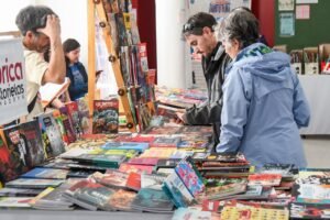 PUERTO MADRYN: con gran convocatoria, continúa la quinta edición de la Feria Municipal del Libro