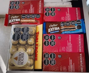 Intentó llevarse chocolates por $84 mil de un supermercado y quedó detenida